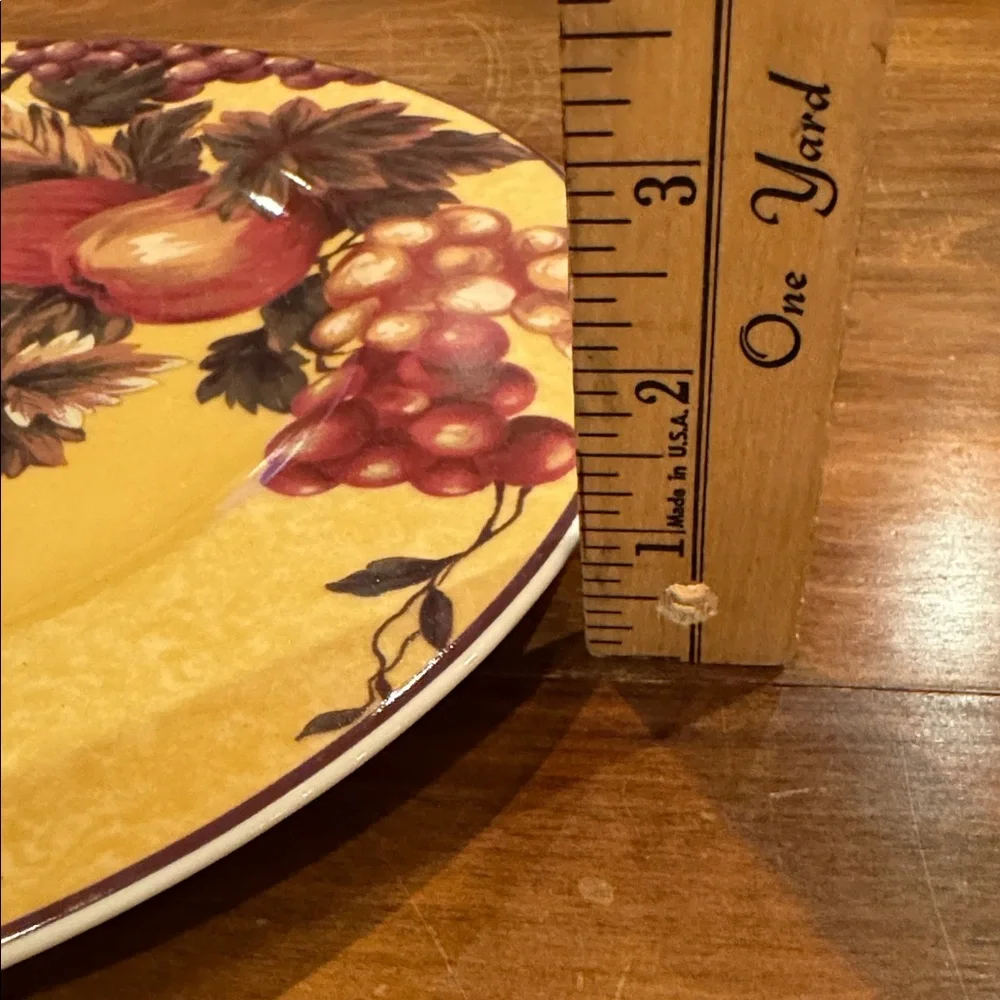 NWT Waverly FIRENZE Dinner Plate 10 1/2” Fruit Grapes Apples Plums Tan Poland